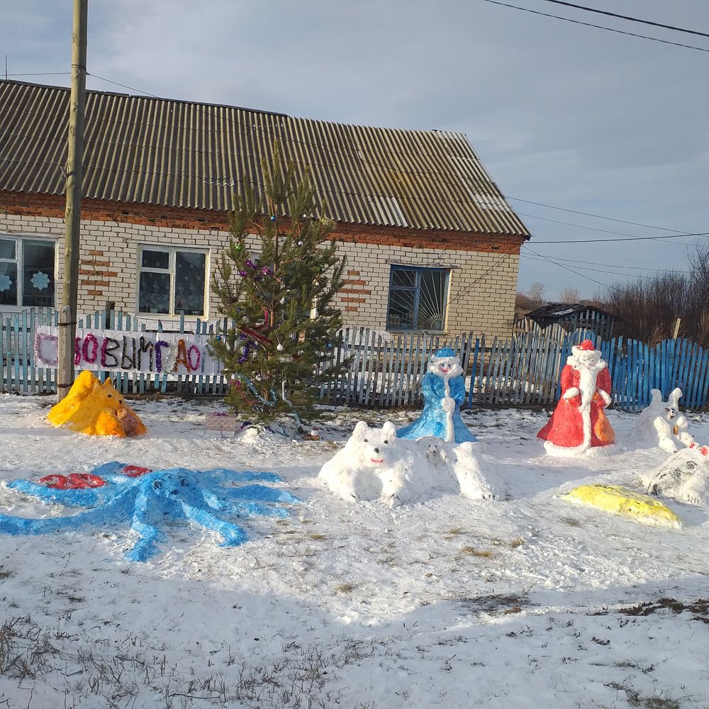 В Спасском районе проходит конкурс на лучшую новогоднюю ёлку среди сельских поселений (ФОТОРЕПОРТАЖ)