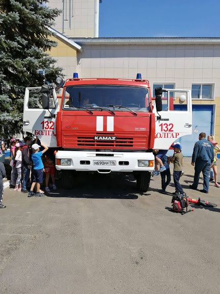 Дети из Болгара знакомятся с рабочими профессиями (ФОТО)