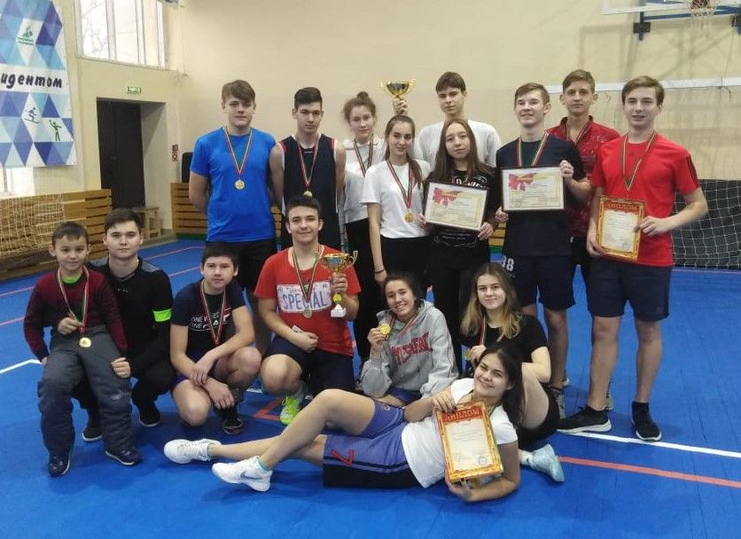 Определились победители соревнований по волейболу среди школьных команд (ФОТО)