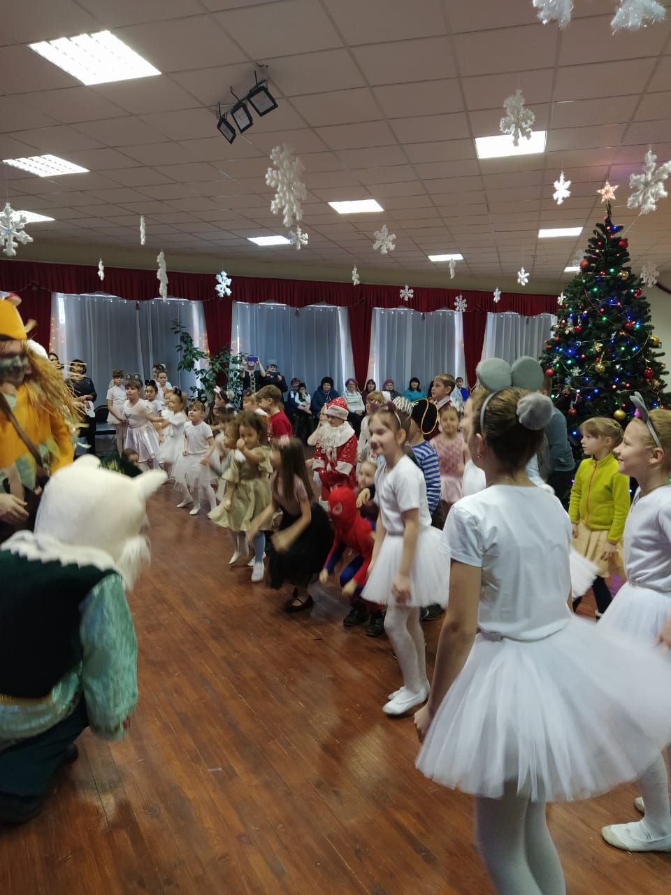 В Болгарском РДК прошла городская ёлка (ФОТО, ВИДЕО)