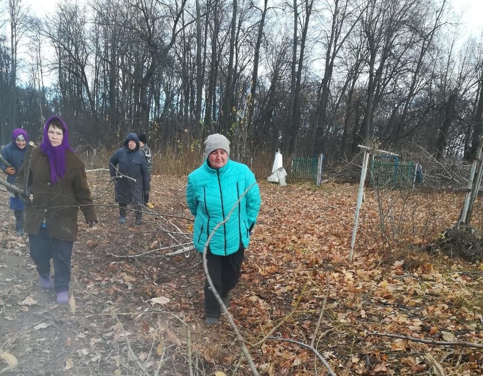 Село реши. Спасский район субботник. Деревня Урняк Татарстан Спасский район. Субботник по уборке кладбища объявление. Паранеи Атяшевский район уборка кладбища.