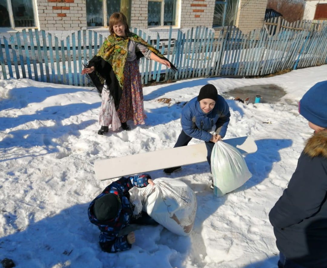 В Спасском районе встретили и проводили Масленицу (ФОТОРЕПОРТАЖ)