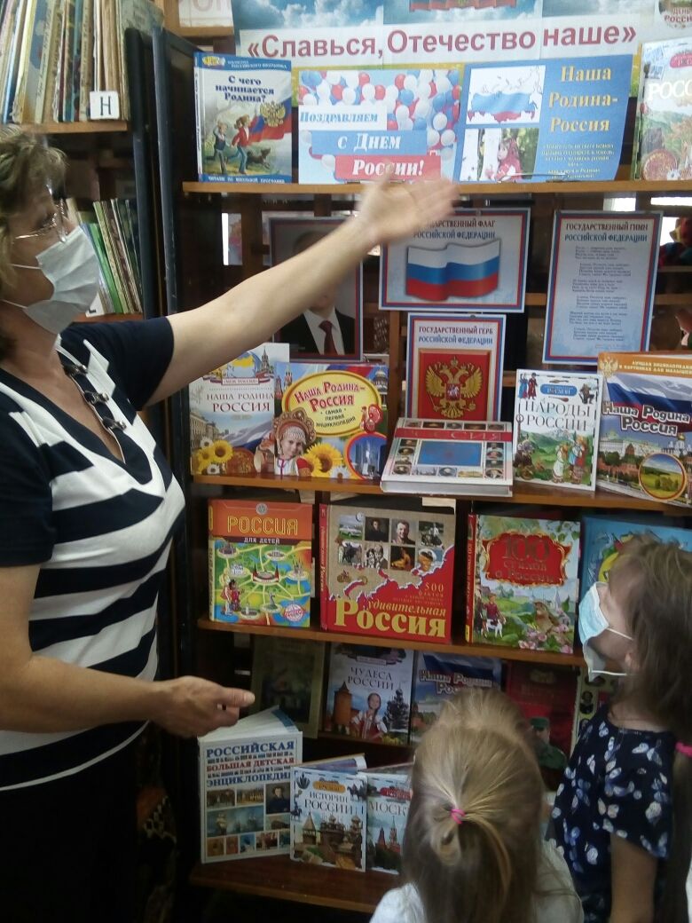 В детской библиотеке Болгара оформлена новая книжная выставка (+ФОТО)