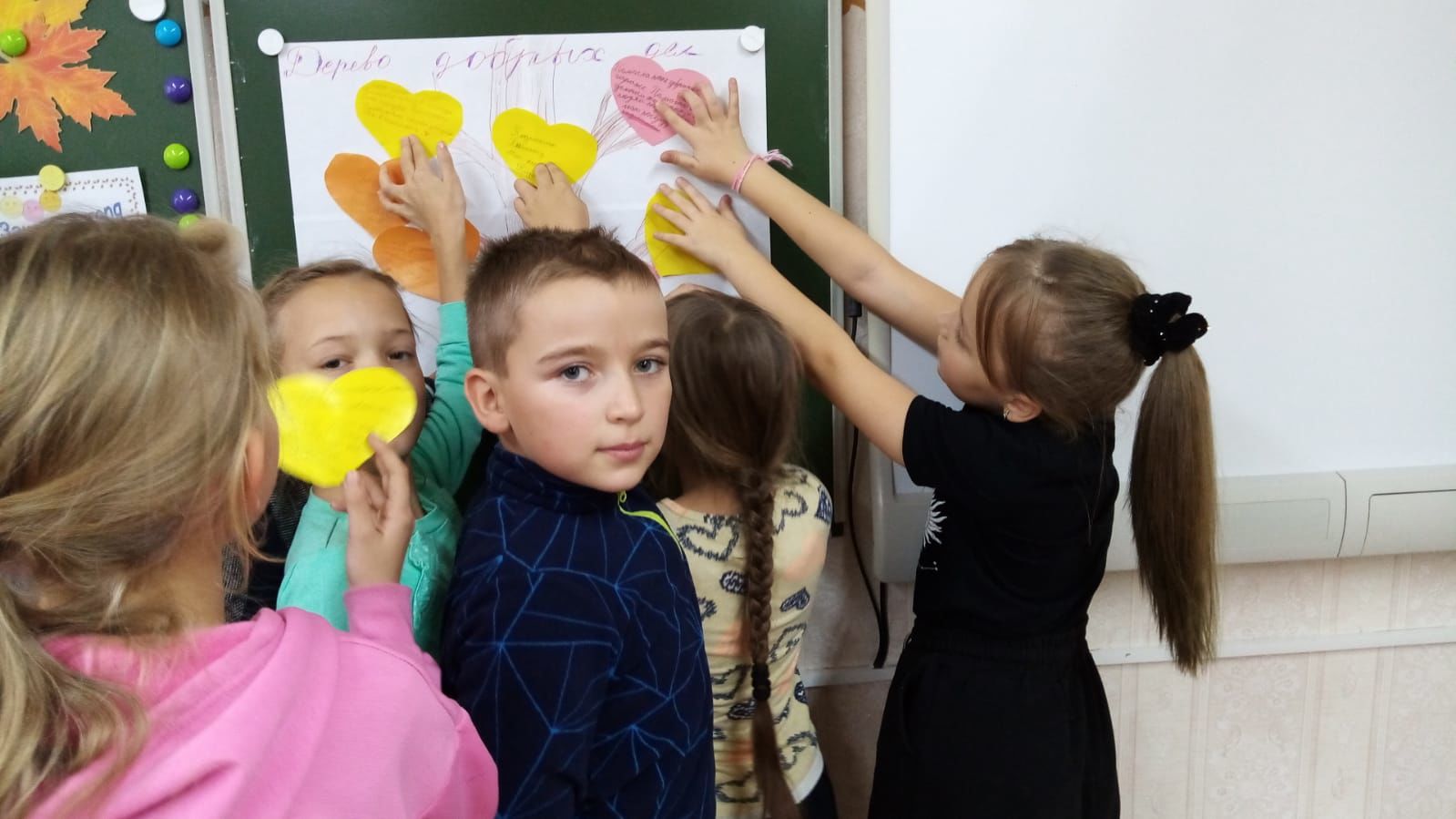 День в пришкольном лагере первой городской школы прошёл под девизом « Весёлые забавы»