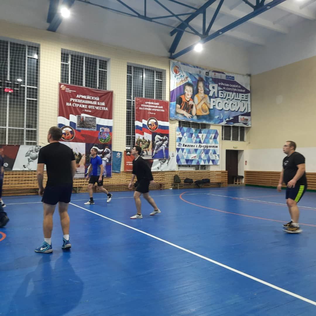 В Болгаре прошли соревнования по волейболу на Кубок Молодежного парламента