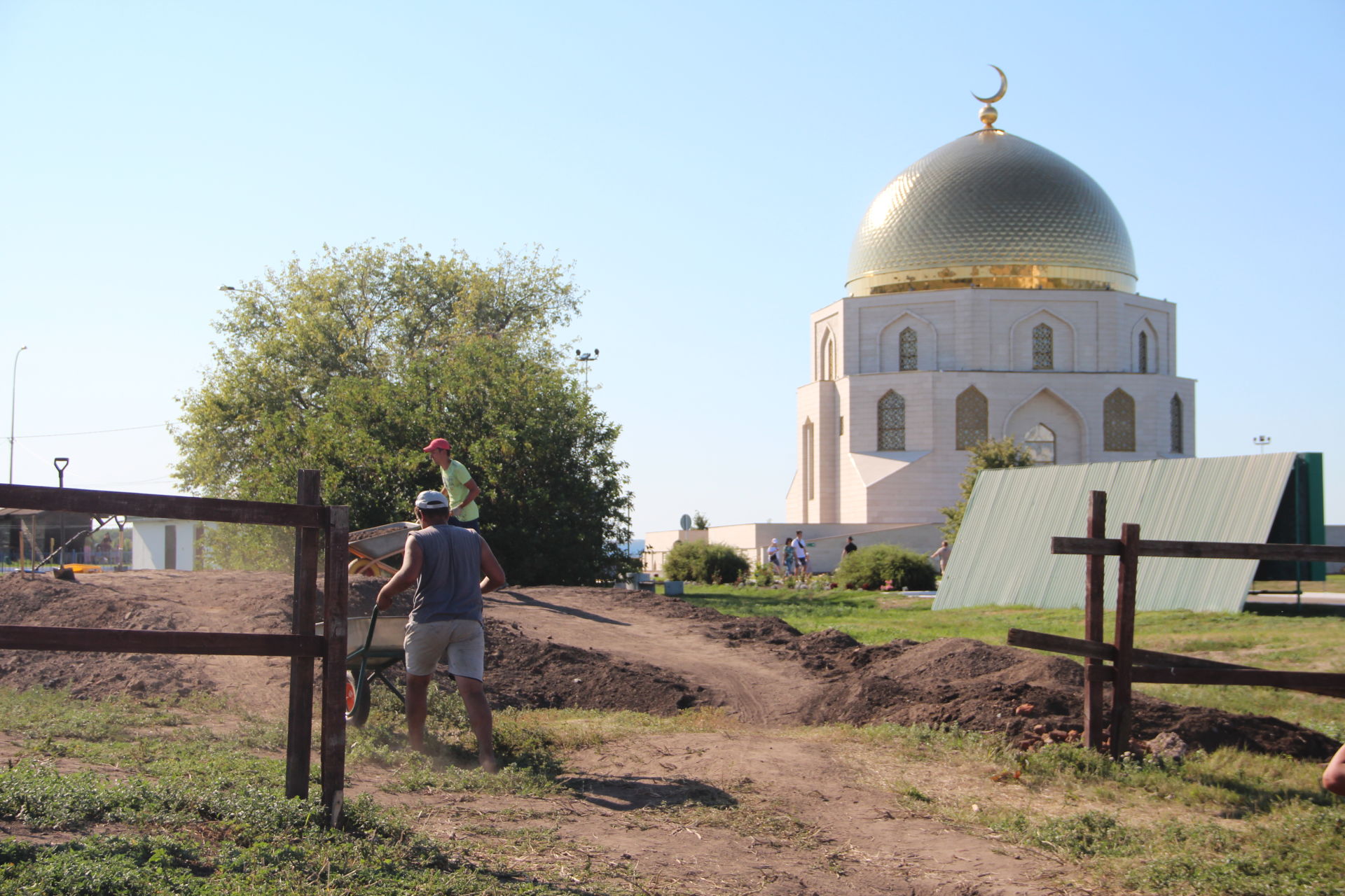 Погода рп5 болгары спасский. Захоронение мусульман. В Болгаре захоронение мусульман древнее.