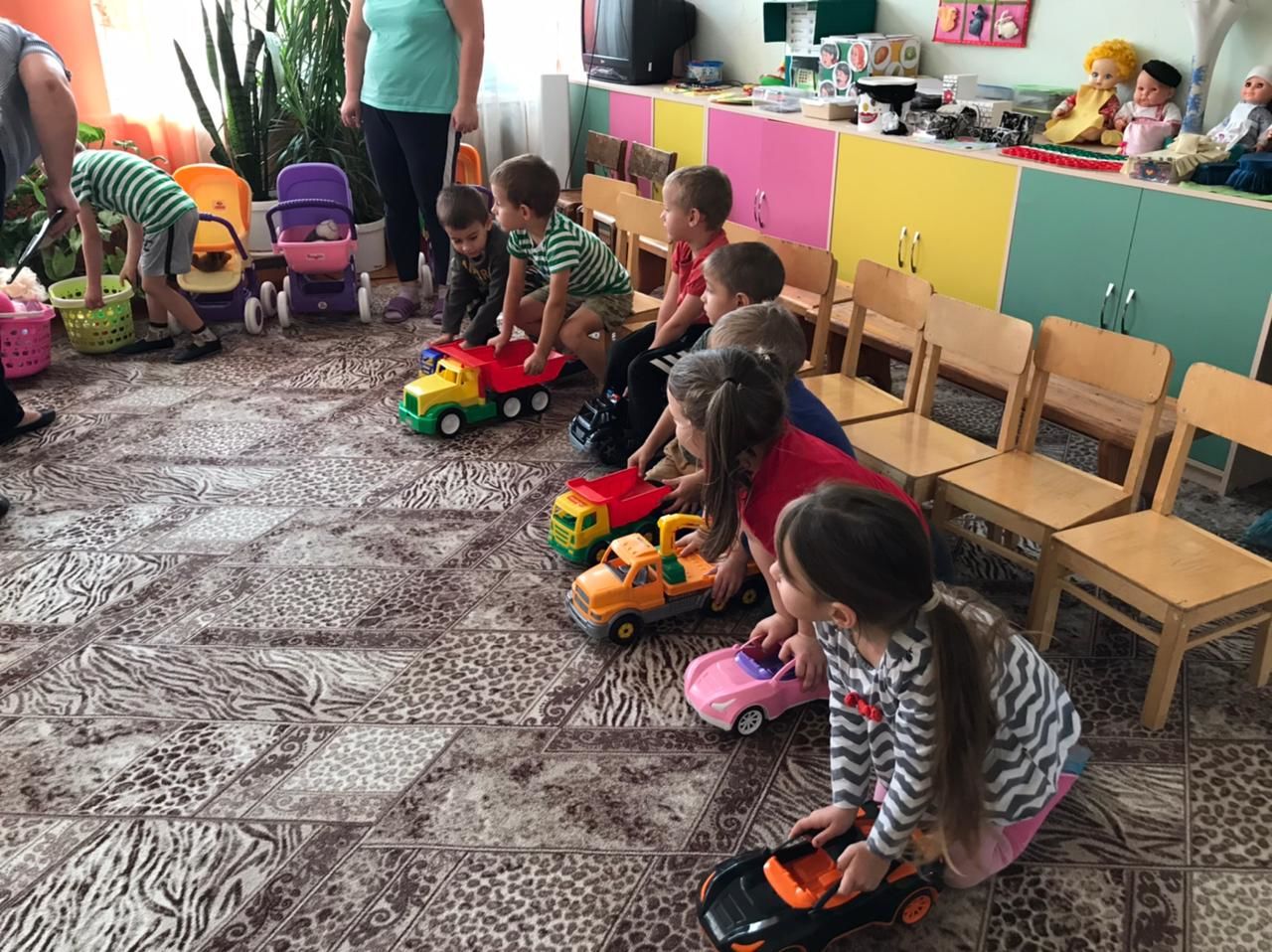 Сотрудники Спасского и Алькеевского районов побывали в гостях у воспитанников Трёхозёрского детского сада