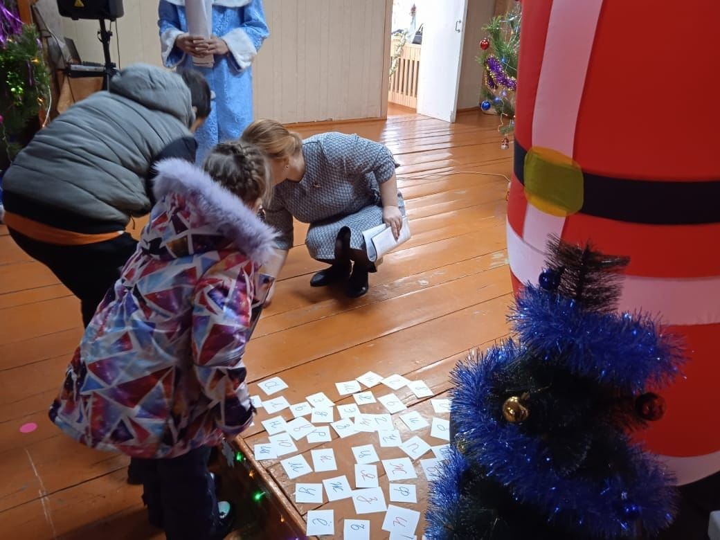В Приволжском сельском Доме культуры прошла детская ёлка «Новогоднее чудо»
