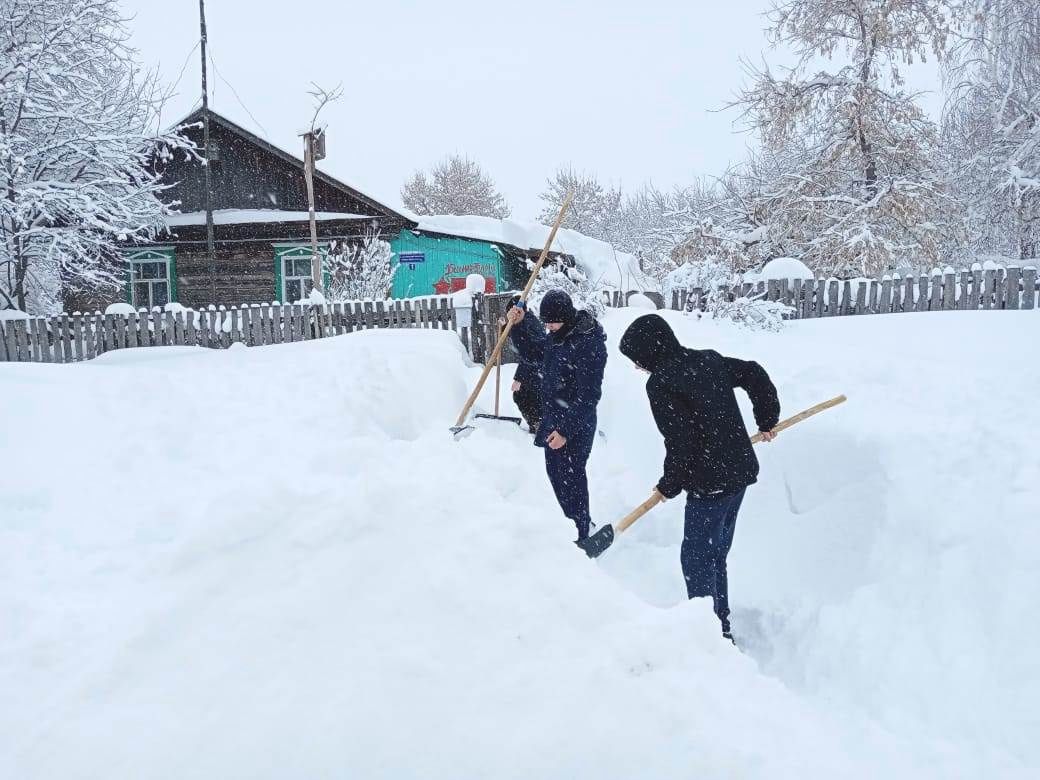 Жительница села Кузнечиха оказалась в снежном плену