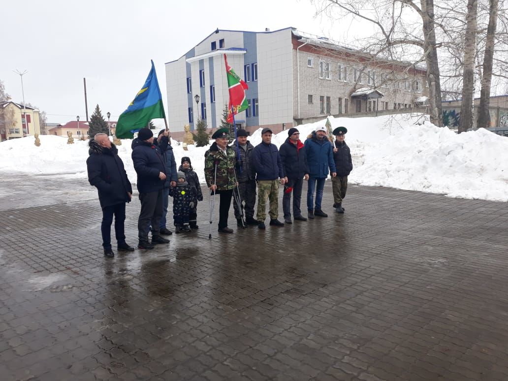 Ветераны боевых действий Болгара почтили память погибших бойцов