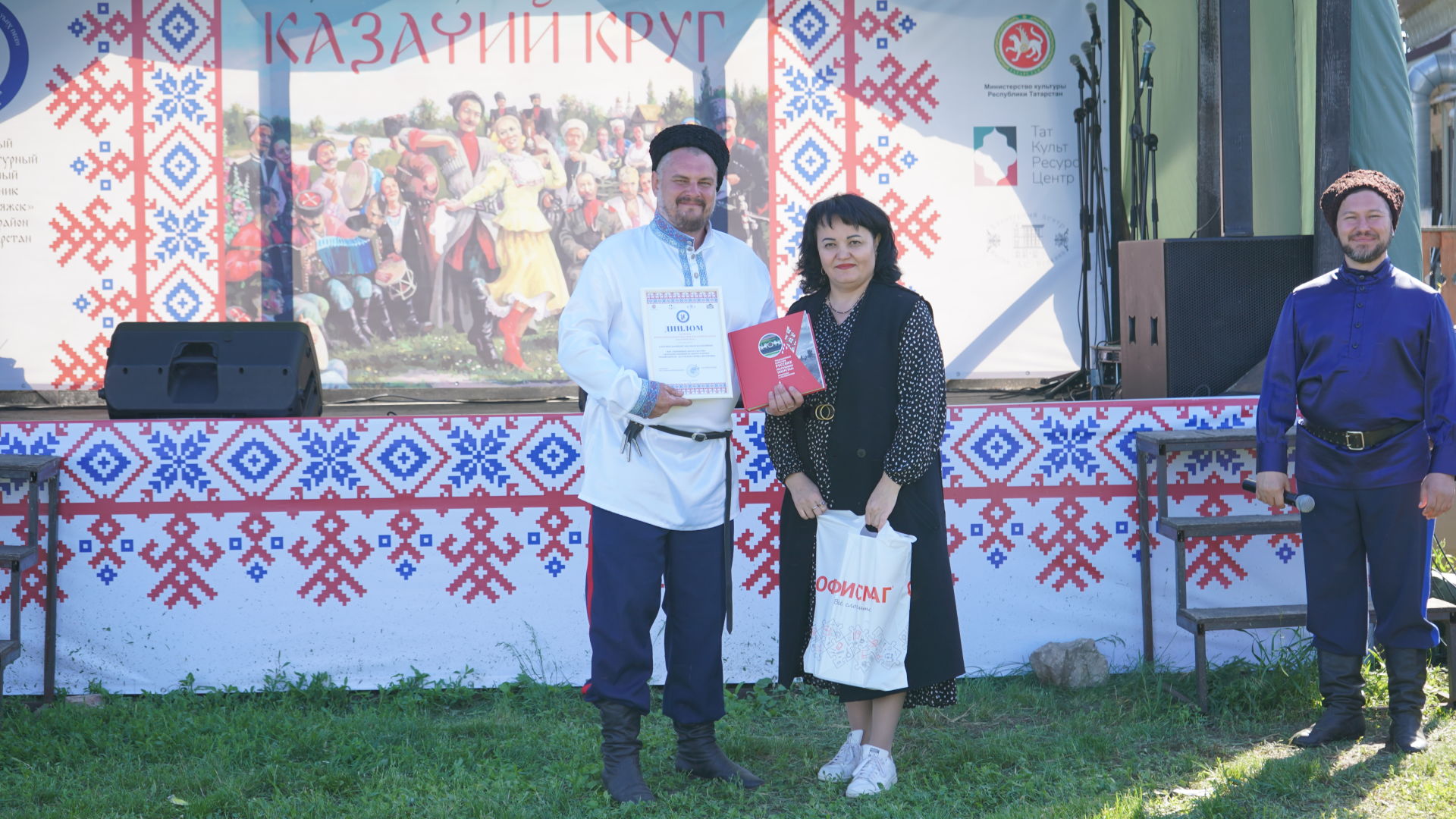 Спассцы приняли участие в республиканском фестивале казачьих песен «Казачий круг»