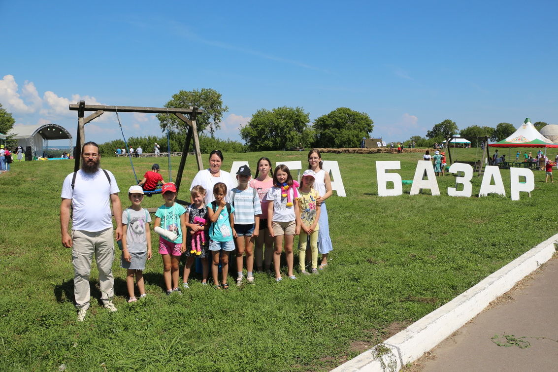 Воспитанницы приходского кружка по домоводству посетили этнокультурный фестиваль "Ага Базар"