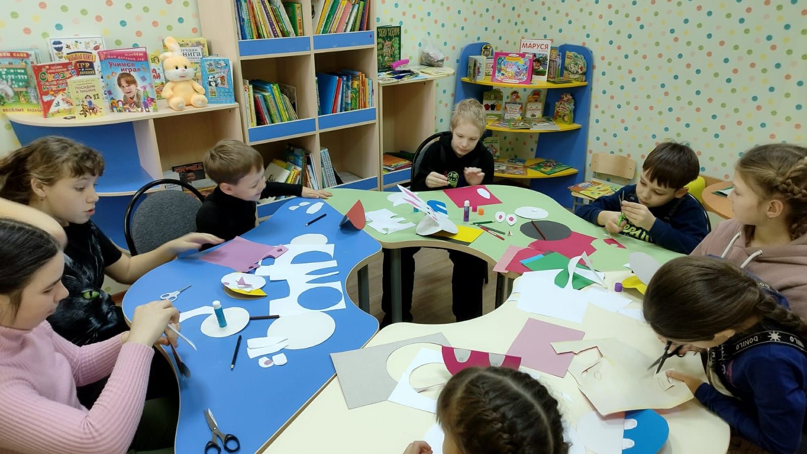 В детской библиотеке Болгара прошёл мастер-класс по изготовлению символа года