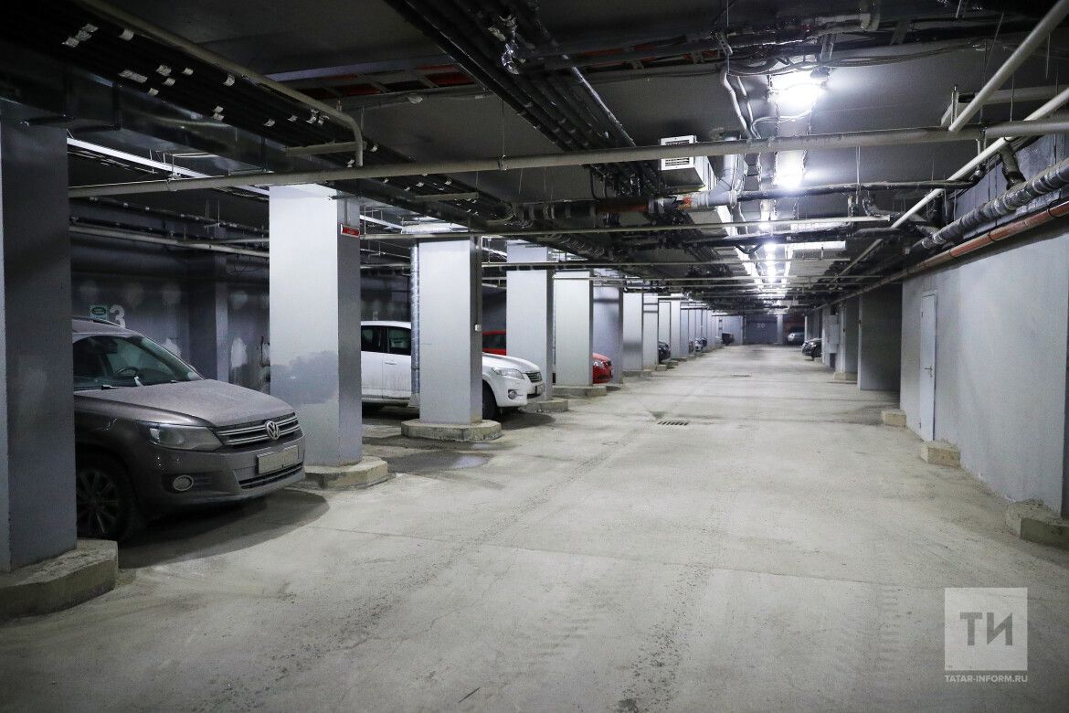В Нижнекамске на парковке продают места по 800 тысяч рублей