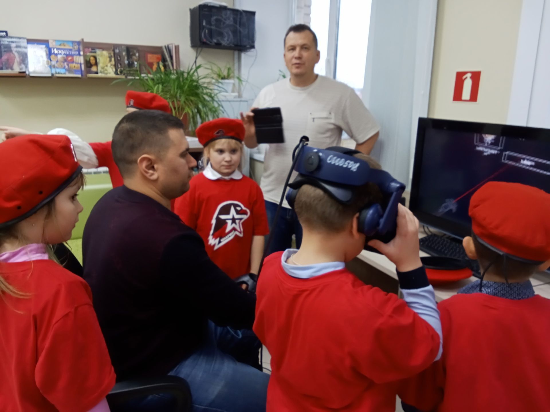 В библиотеке прошёл юнармейский «познавательно – игровой «десант»