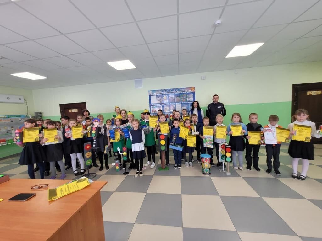В первой школе Болгара подвели итоги конкурса «Дорожный светофор»