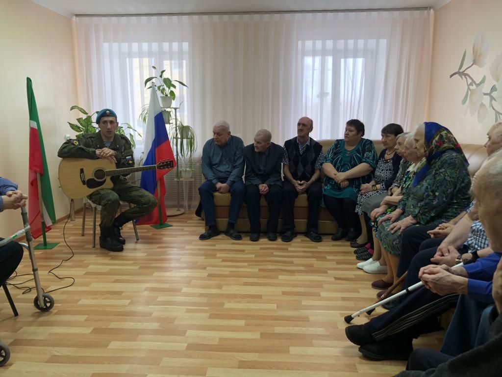 Подопечные Спасского дома-интерната встретились с участником специальной военной операции