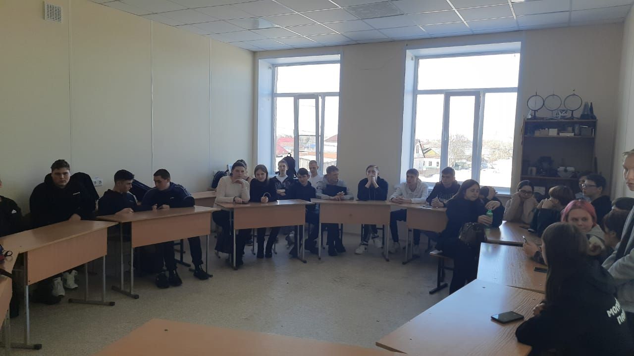 Со студентами Спасского техникума провели беседу «Безопасные сети»