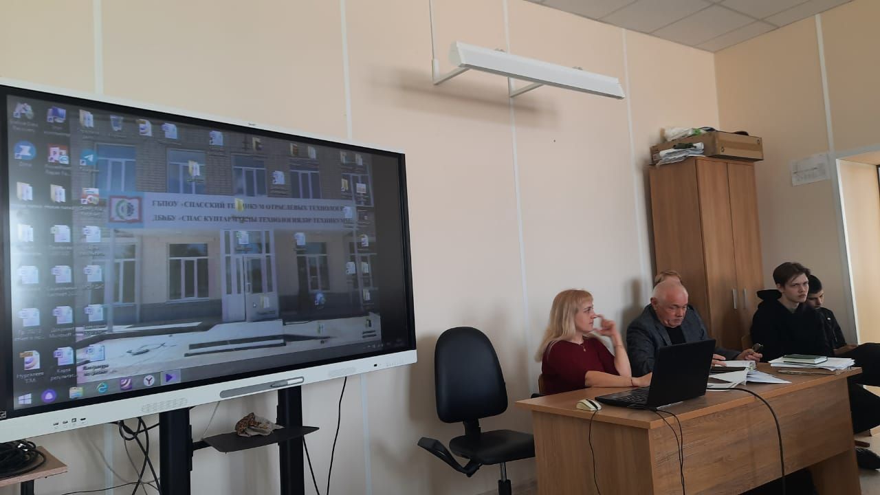 Со студентами Спасского техникума провели беседу «Безопасные сети»