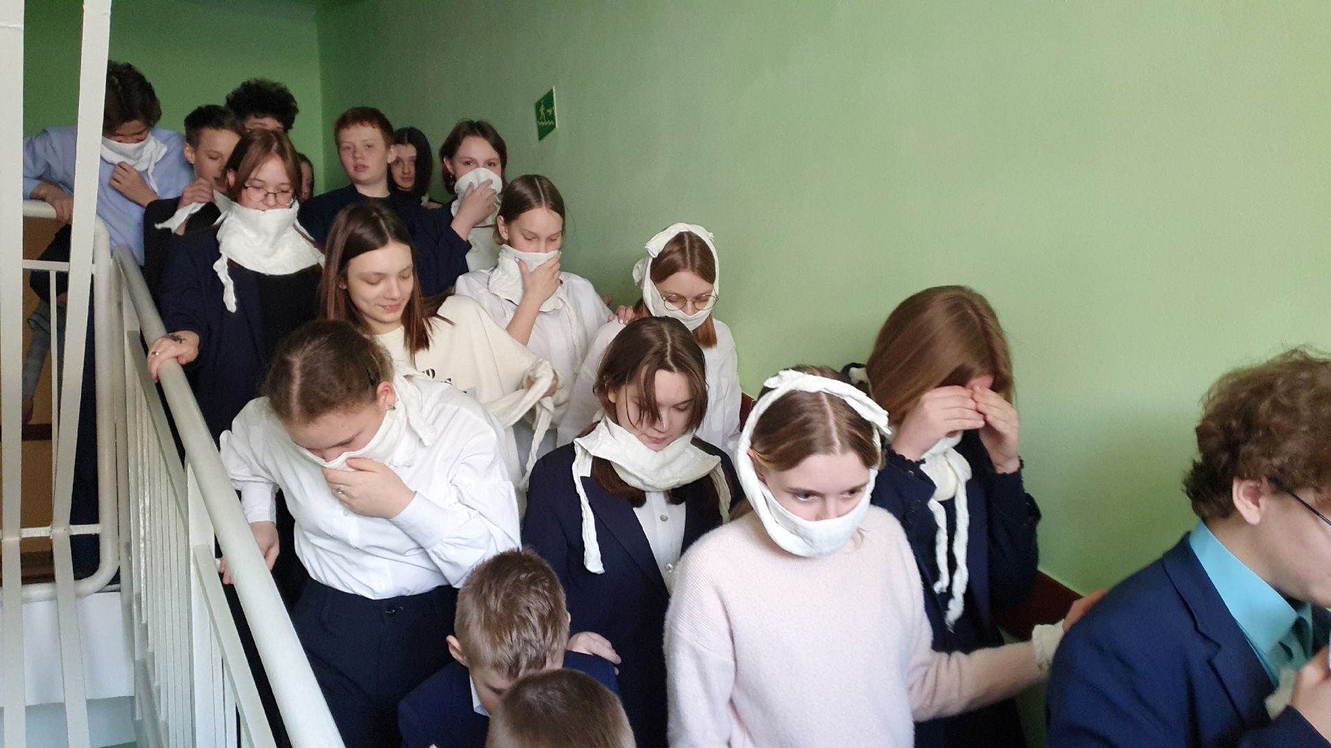 В Болгарской средней школе №2 проведена учебная тренировка по эвакуации