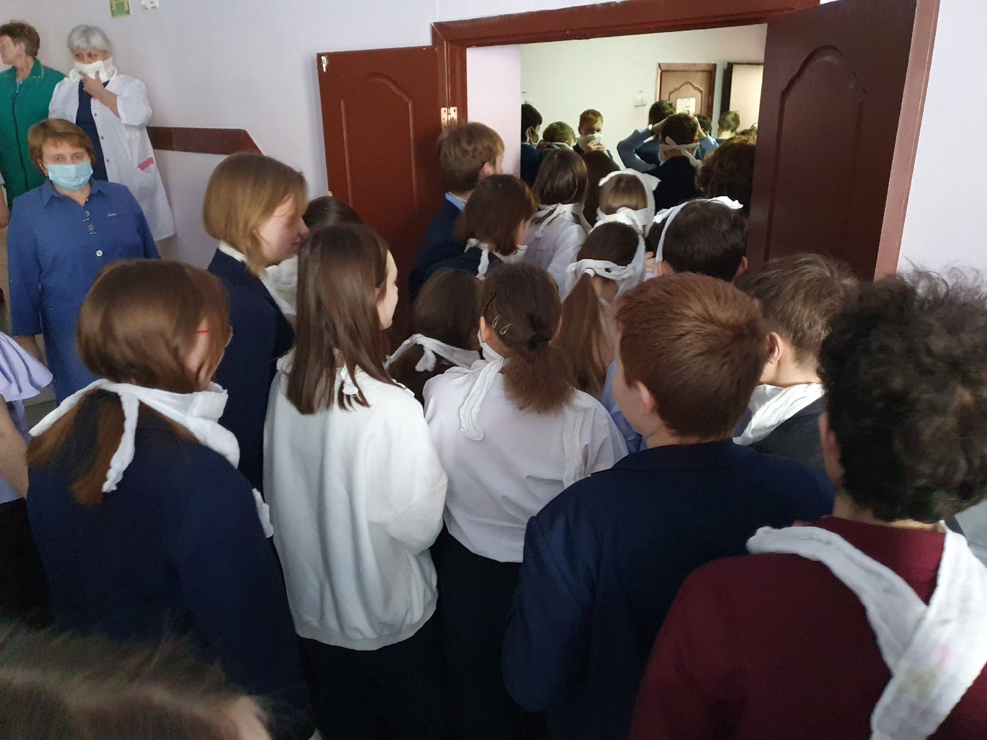 В Болгарской средней школе №2 проведена учебная тренировка по эвакуации