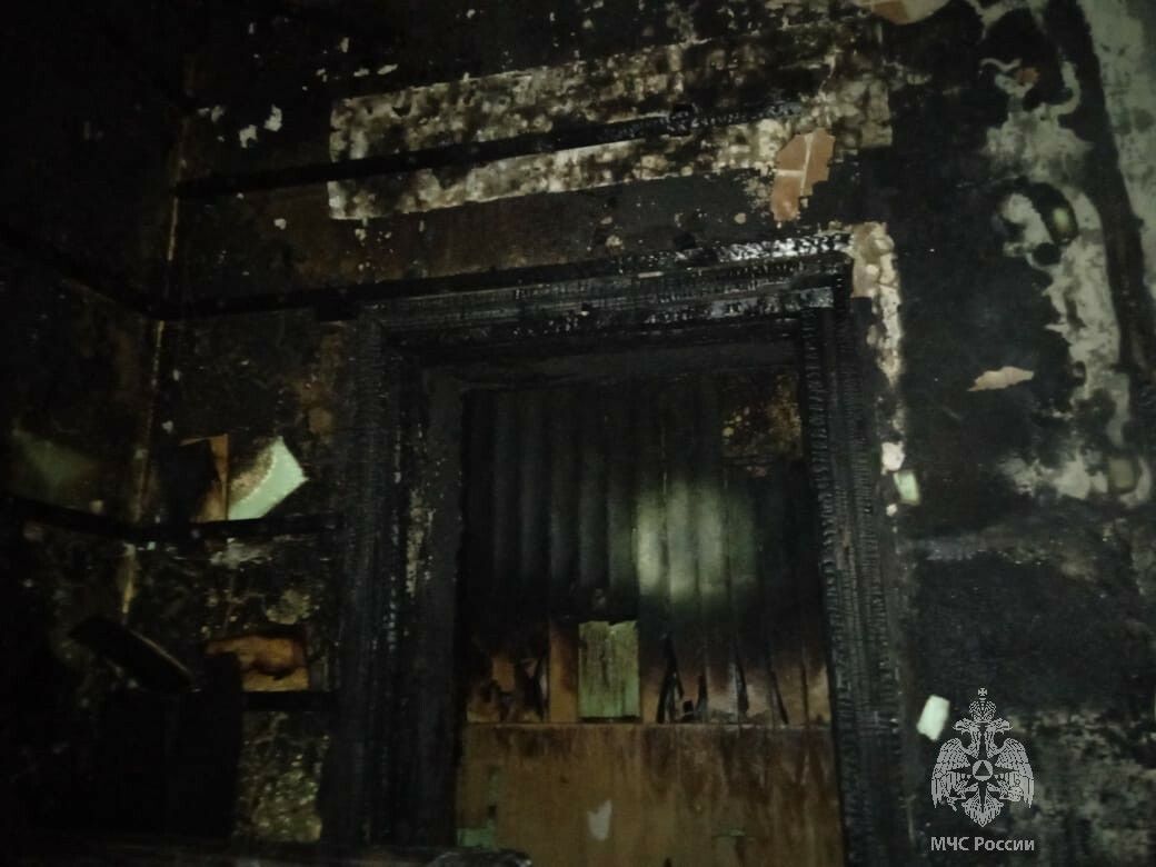 В Татарстане на пожаре в двухэтажке один человек погиб и четверо пострадали