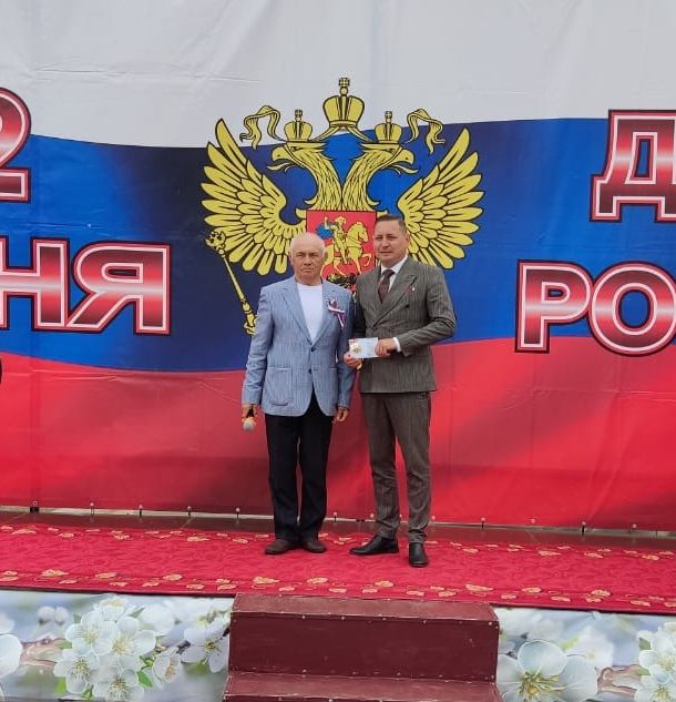 Успешно сдавшие испытания по нормативам ГТО спассцы получили золотые значки