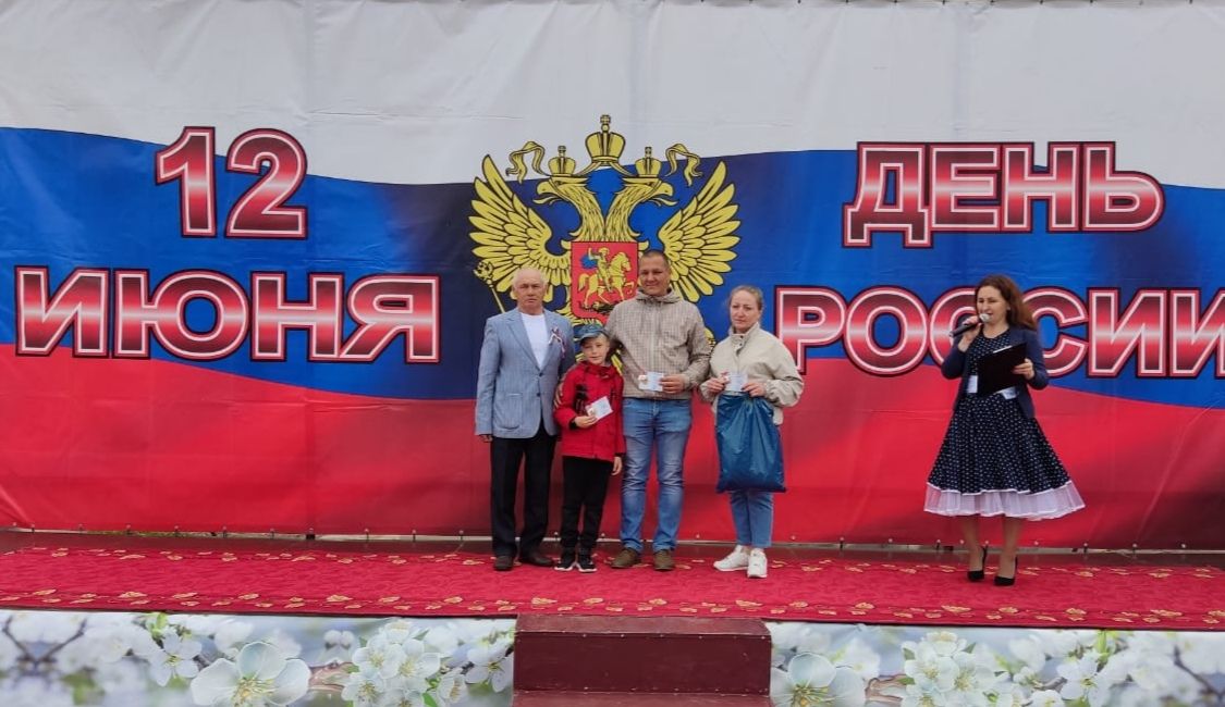 Успешно сдавшие испытания по нормативам ГТО спассцы получили золотые значки