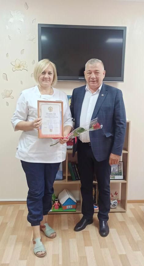 Сотрудники Спасского дома-интерната принимали поздравления от главы района