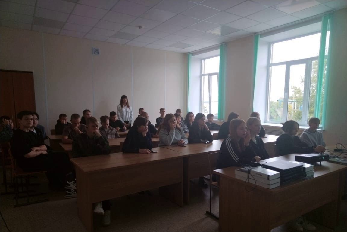 В Спасском техникуме прошла кинолекция, посвящённая Зое Космодемьянской
