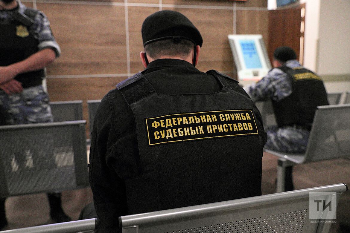 Житель Спасского района получил арест на свою долю в квартире