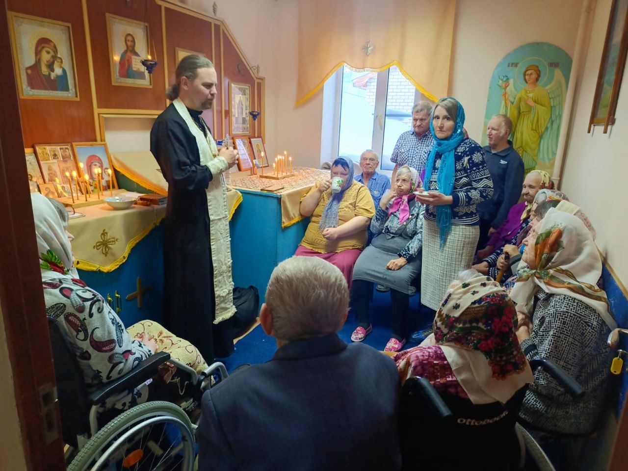 Подопечных Спасского ДИПИ поздравили с Крещением