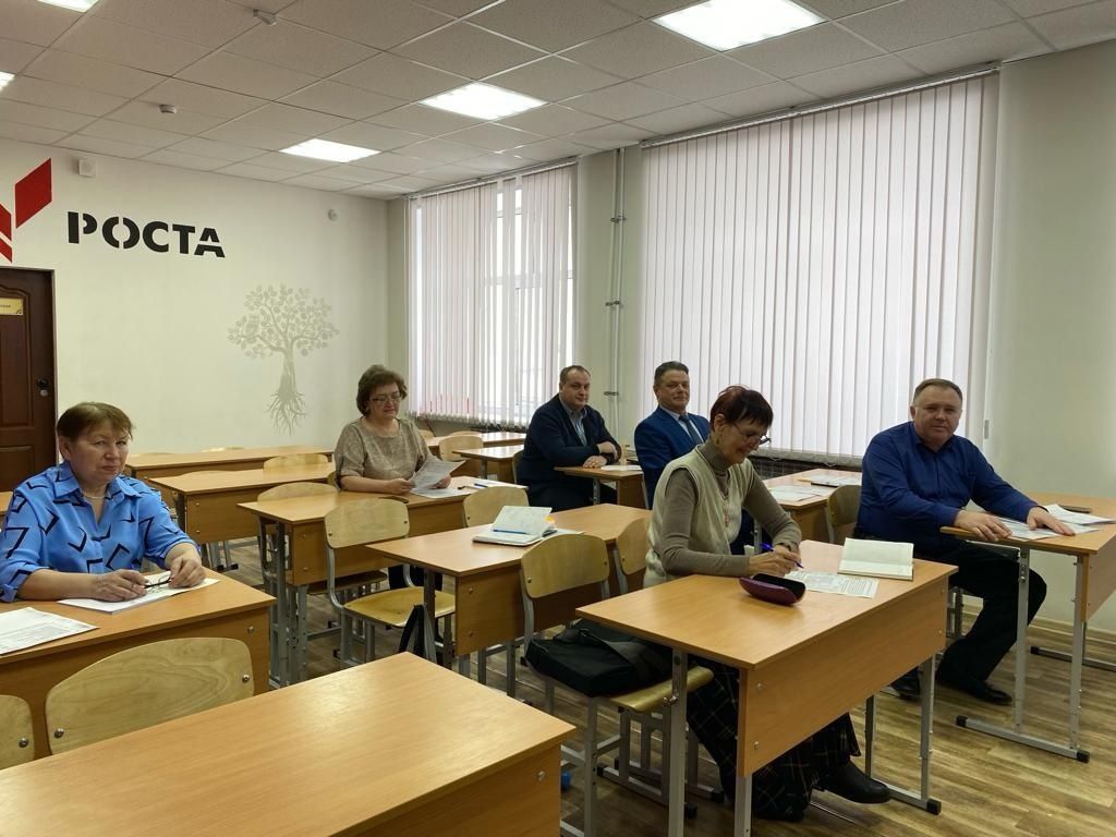 В Болгарской первой школе состоялся семинар-практикум учителей физики