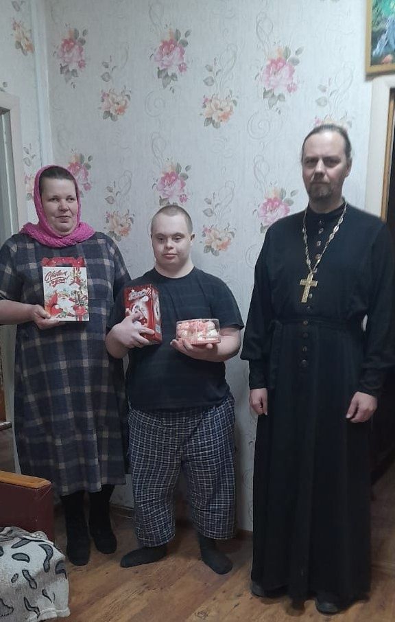В Спасском благочинии навестили детей-инвалидов