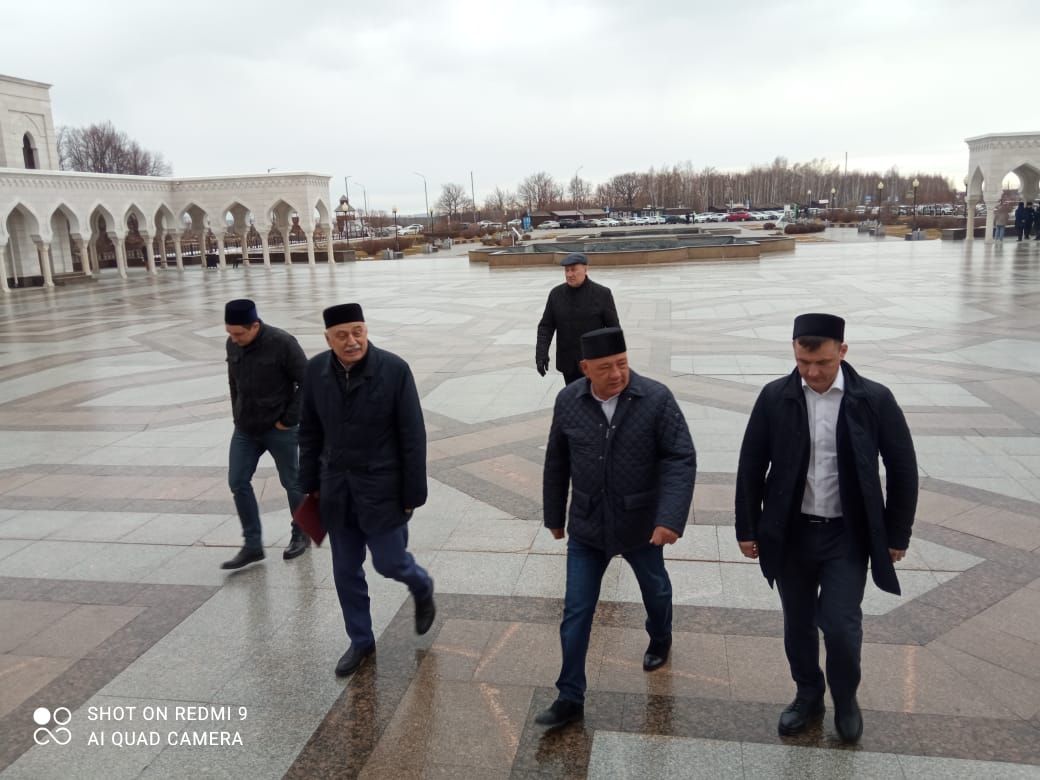 Праздничный намаз прошёл в Белой мечети города Болгар