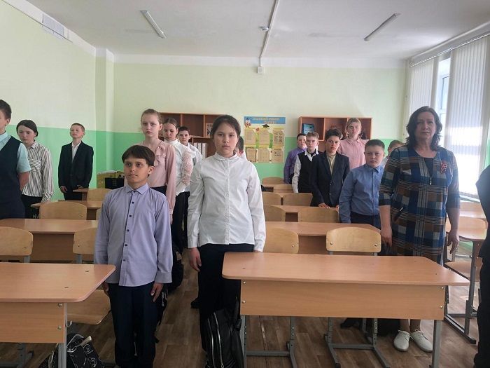 Для пятиклассников Болгарской школы №1 состоялась лекция-беседа, посвящённая героям ВОВ