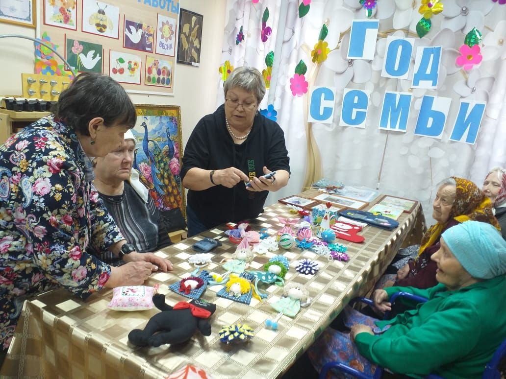 В Спасском ДИПИ прошла творческая выставка