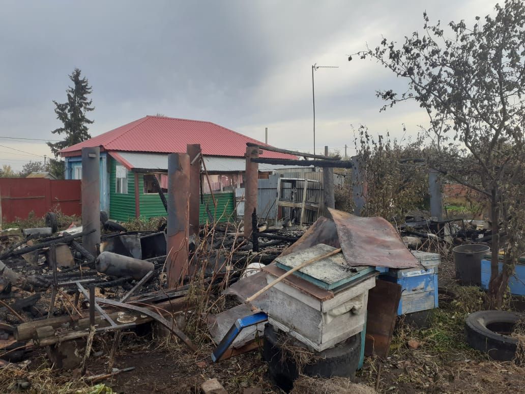 В селе Куралово Спасского района сгорел сарай