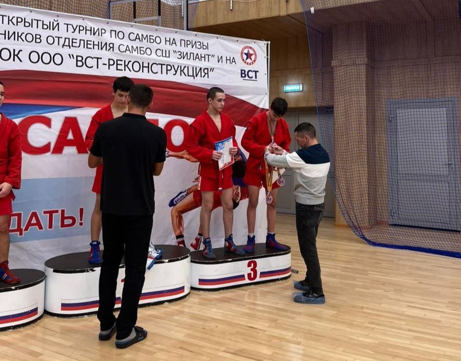 Спортсмен из Спасского района завоевал бронзу на открытом турнире по самбо в Кукморе