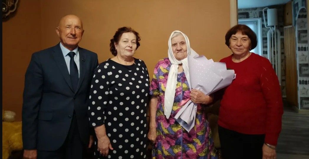 Жительницу Спасского района поздравили с 90-летним юбилеем