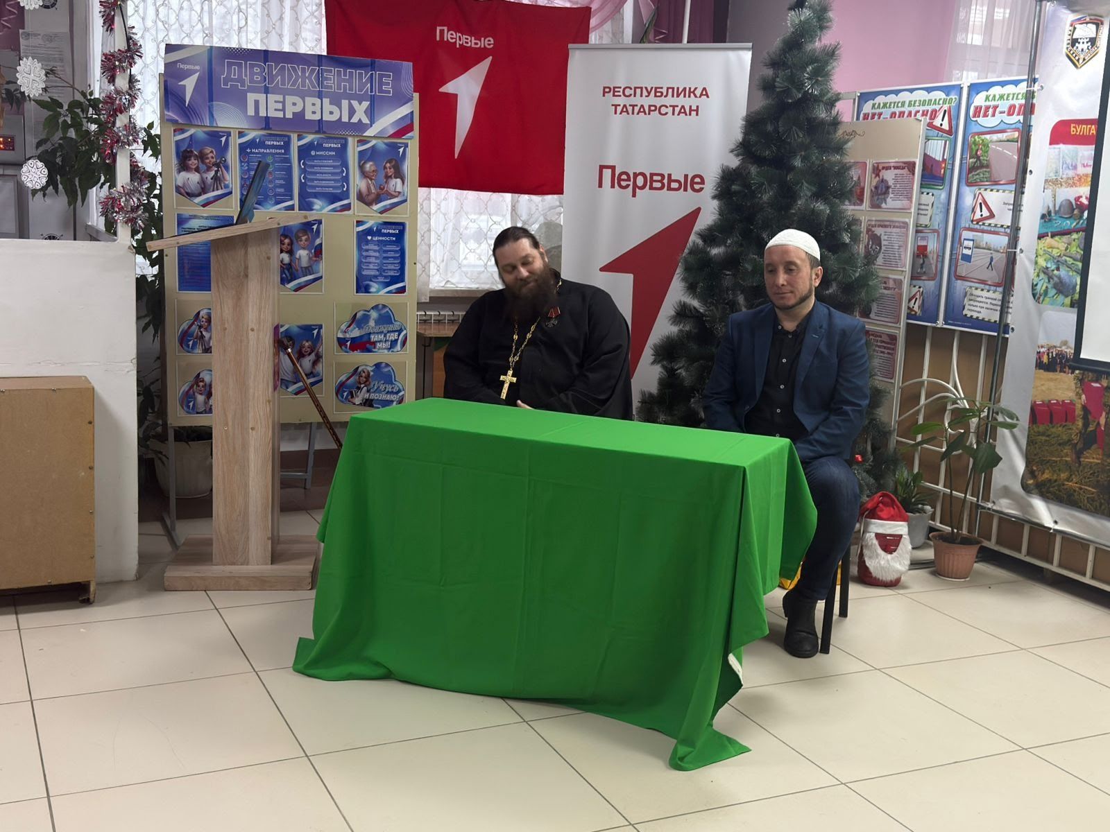 В Болгарской кадетской школе прошла встреча с представителями двух конфессий