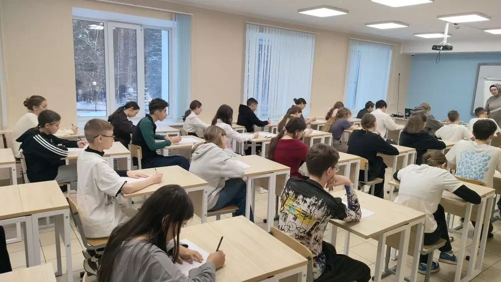Школьница из Болгара стала призёром республиканского лингвострановедческого турнира «Планета языков»
