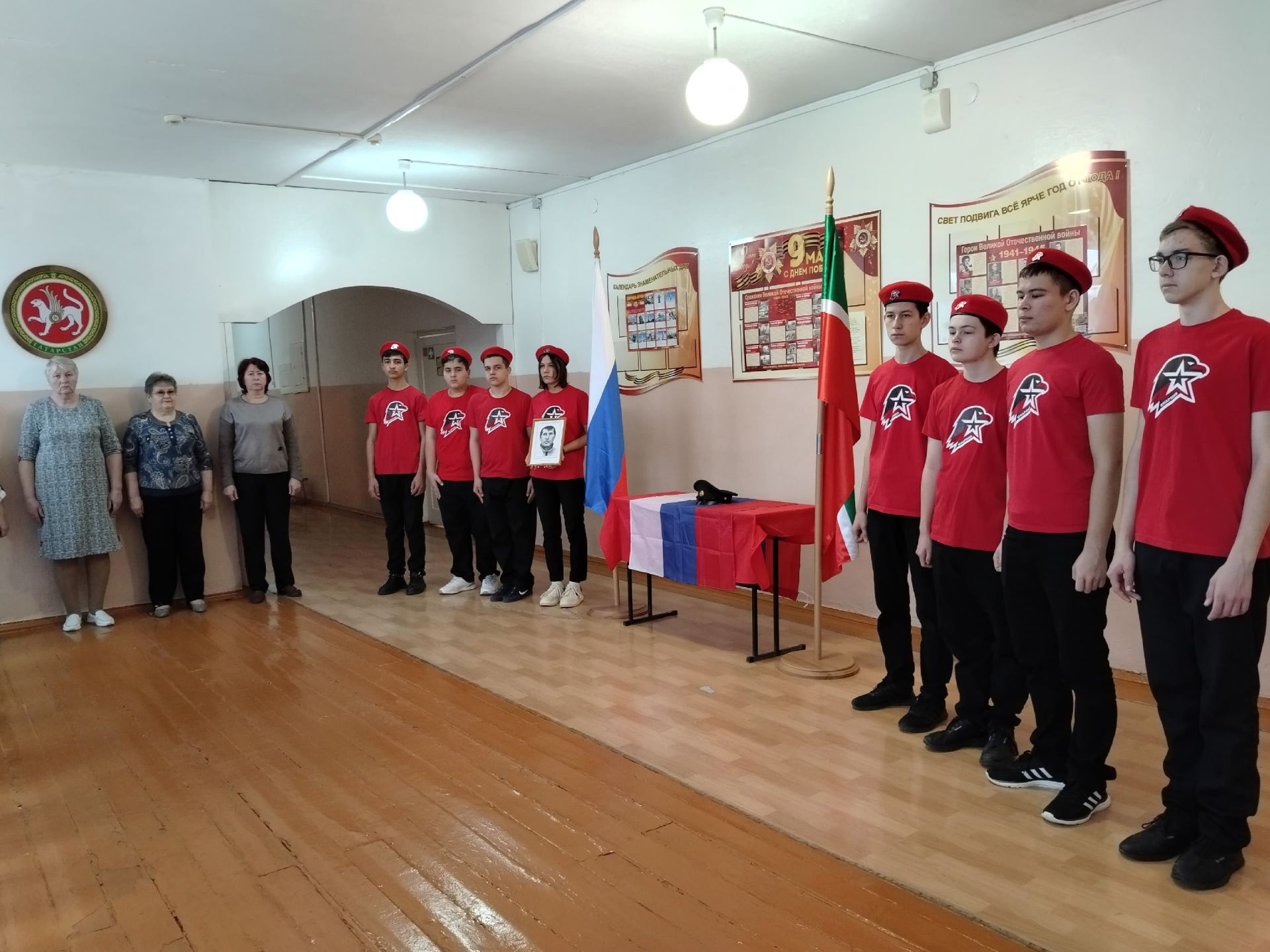 В Кузнечихинской школе почтили память неизвестных солдат и земляка, погибшего в ходе СВО