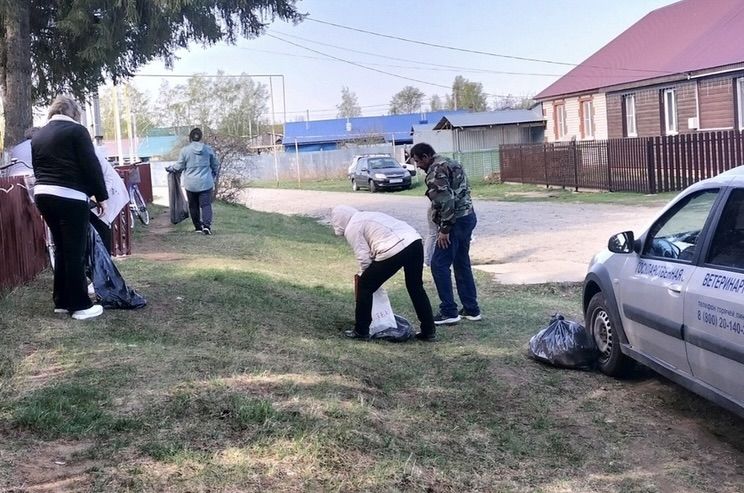 Спасские ветеринары вышли на субботник в Болгаре