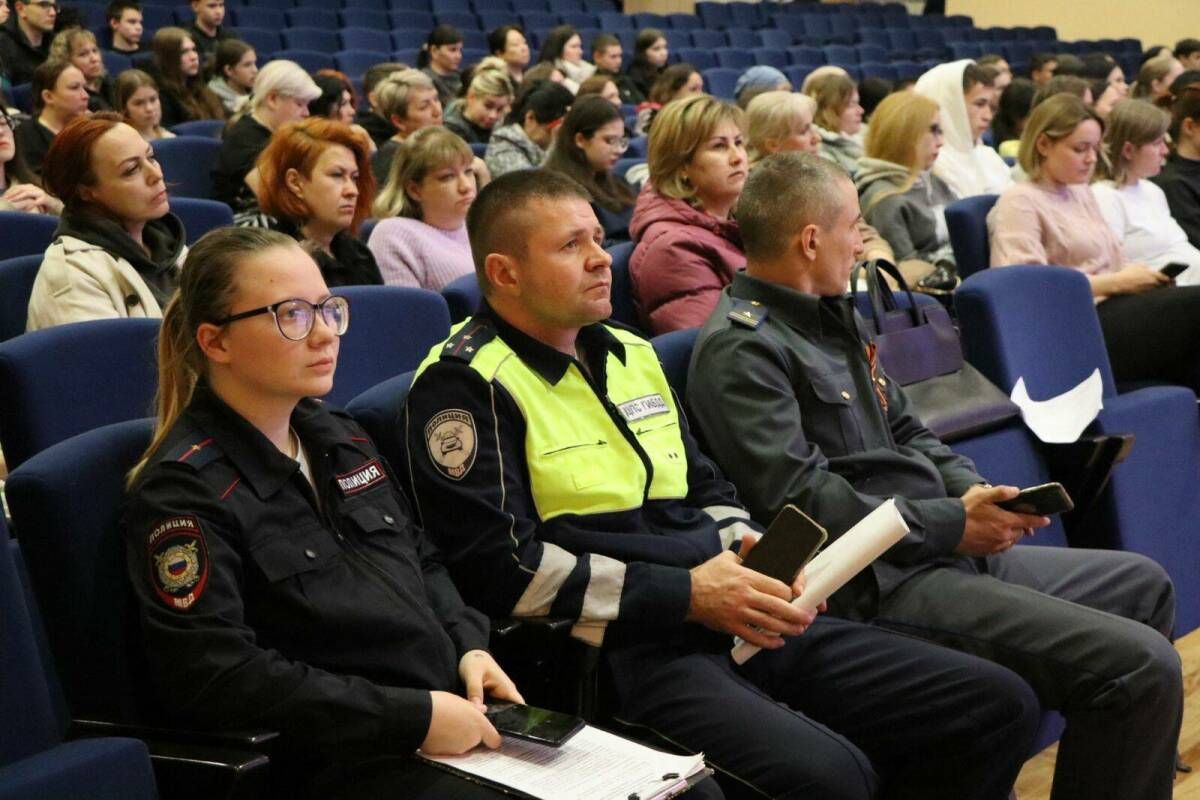 В Татарстане в Пестречинском лицее прошёл «Урок безопасности»