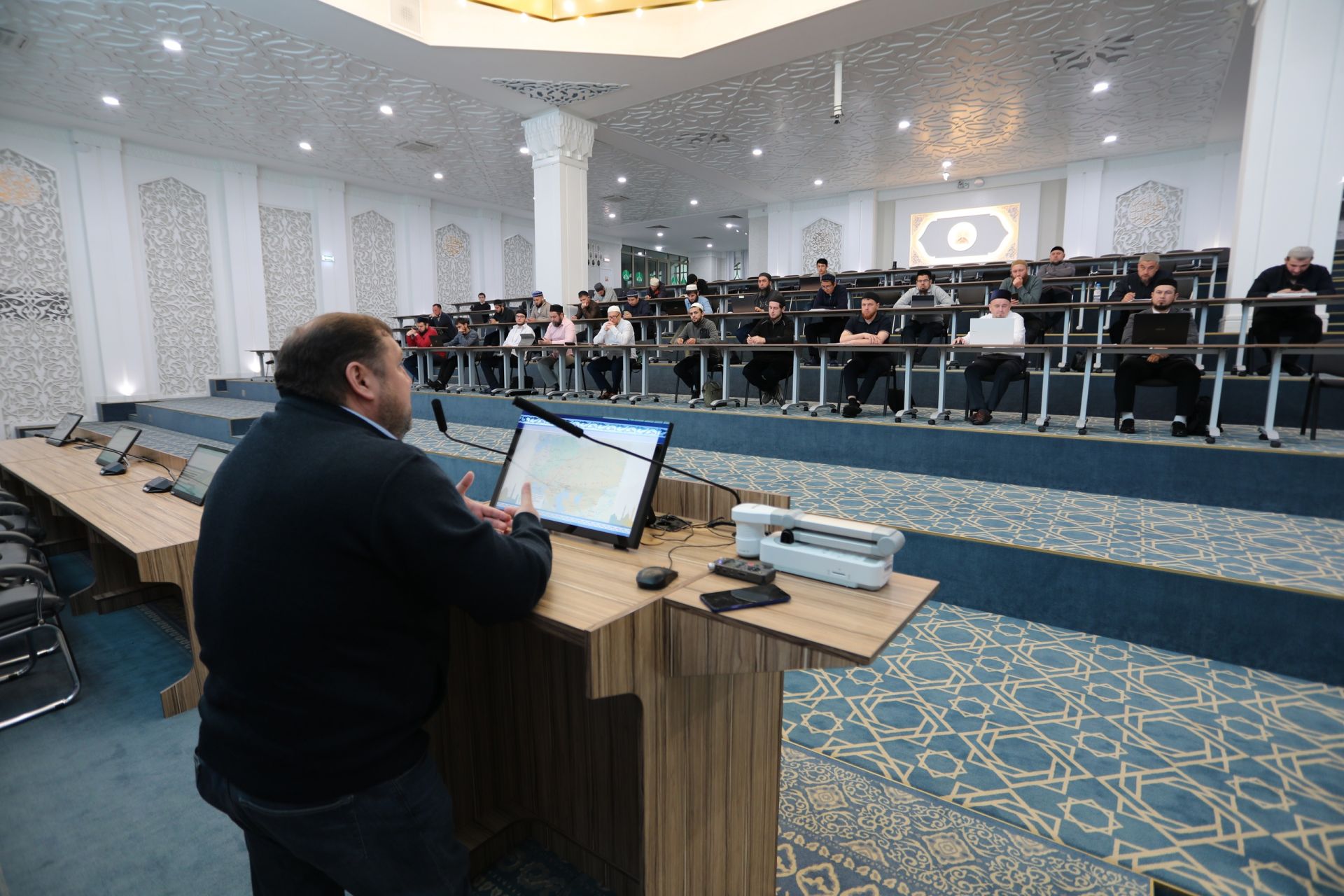 Делегация Института истории им. Ш. Марджани посетила Болгарскую исламскую академию