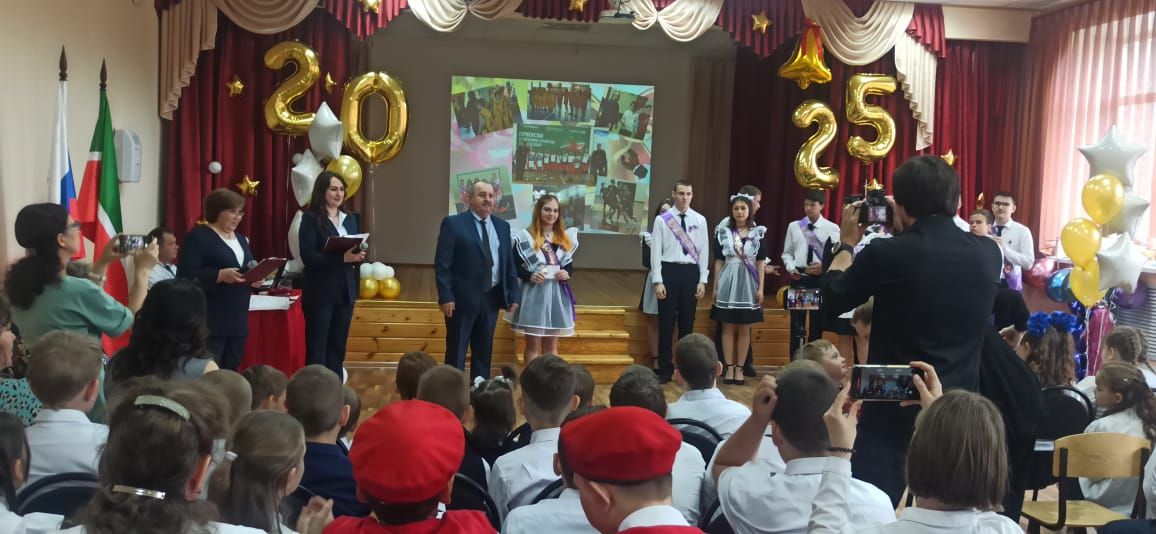 Выпускникам школ Болгара и Спасского района вручили знаки отличия ГТО