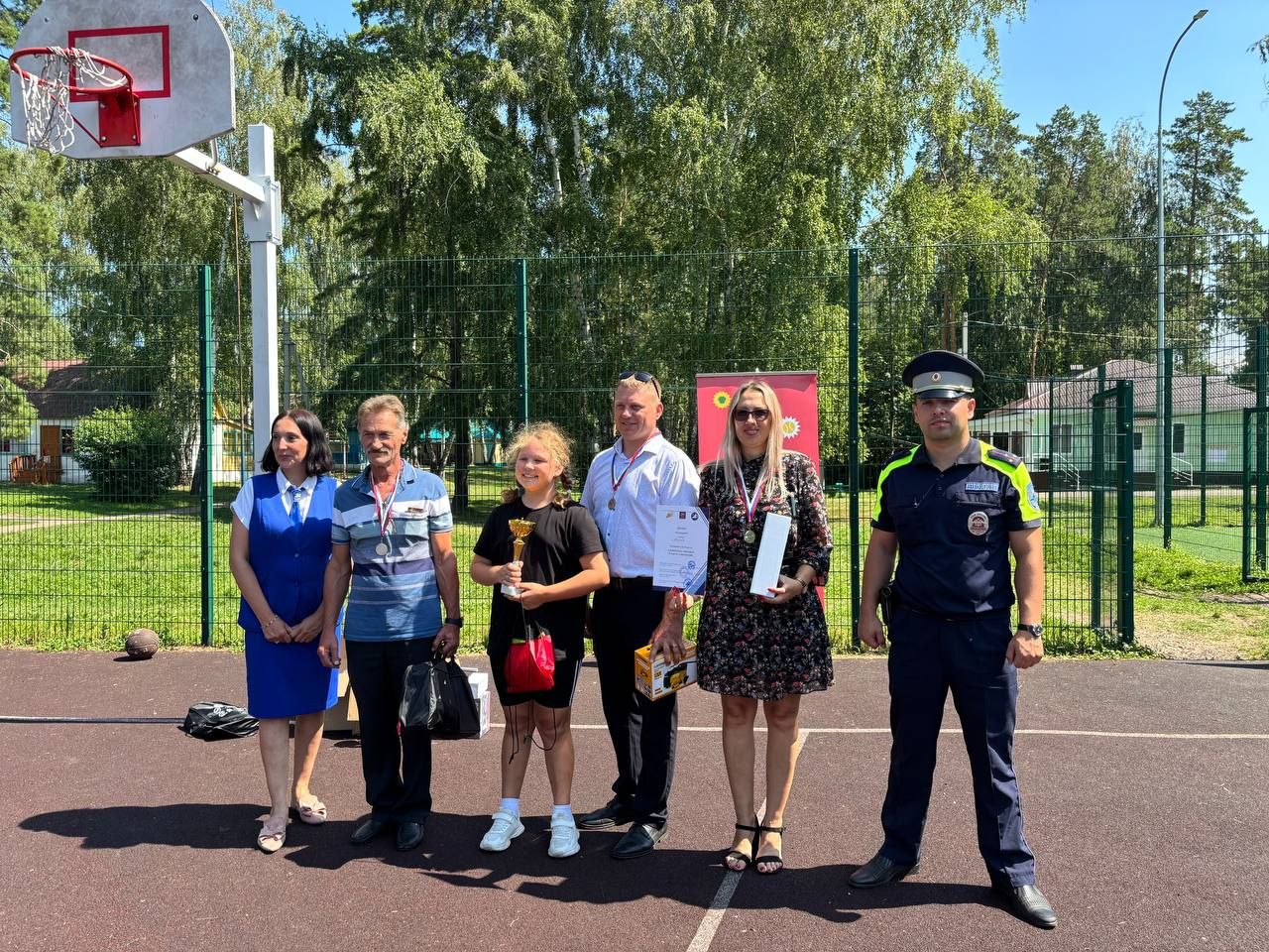 Семьи Спасского района соревновались в знании ПДД на «Стартах поколений»