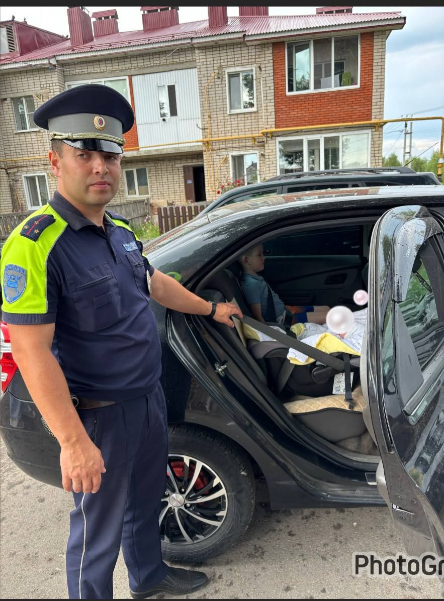 В Спасском районе автоинспекторы провели акцию по безопасности юных пассажиров