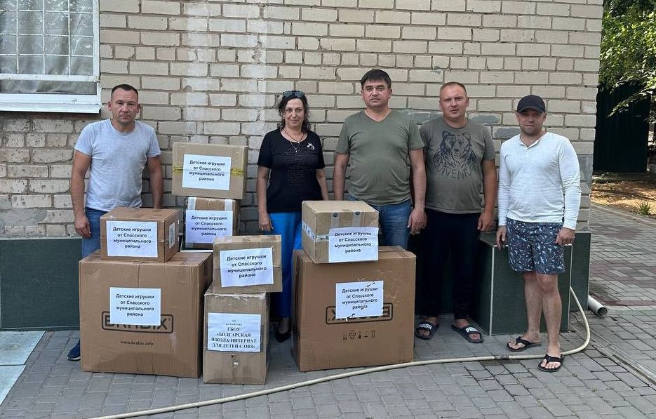 Роман Исланов доставил гуманитарную помощь бойцам в зоне СВО